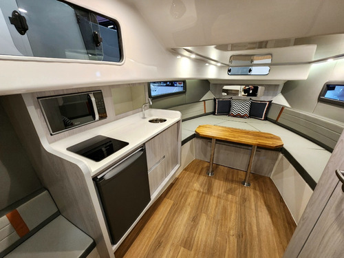 Lancha Triton Flyer 38 T-top || Zero ||