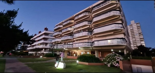 Imagen 22 de 22 de Imperdible !!! Venta Apto En 1a Linea - Mansa Con Vista De 180 Grados Al Mar Y A Todos Los Atardeceres - Punta Del Este Mansa