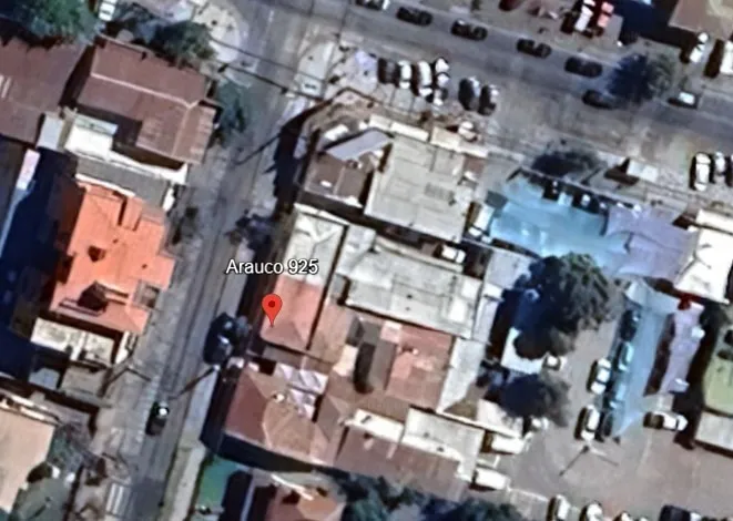 Imagen 2 de 2 de Casa Central Ubicada En Calle Arauco