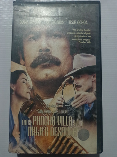 Película Vhs Entre Pancho Villa Y Una Mujer Desnuda