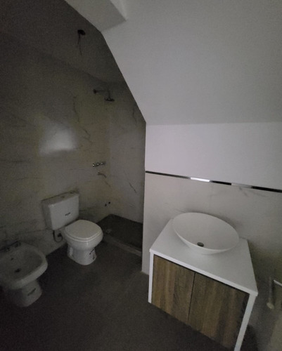 Imagen 9 de 23 de La Calandria, Duplex De 3 Dormitorios, Patio Con Pileta, 3 Baños, Escritorio