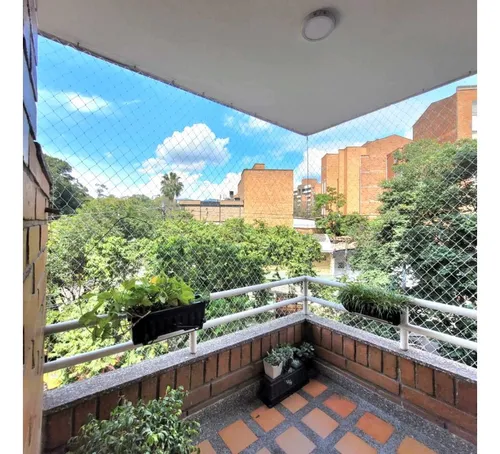 Apartamento En Laureles Cerca A Upb