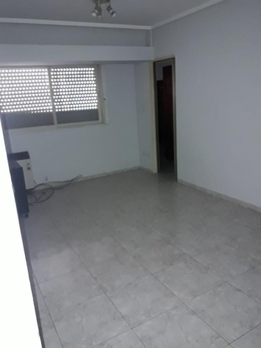 Imagen 2 de 9 de Gran Oportunidad, Departamento 2 Ambientes Con Lavadero.
