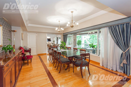 Exclusivo Piso De 4 Dormitorios En Suite 2 Cocheras Y Baulera En Venta En Flores.