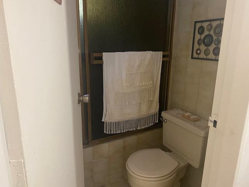 Apartamento Ubicado En El Conjunto Residencial La Orquidea, En La Urbanizacion Maneiro.