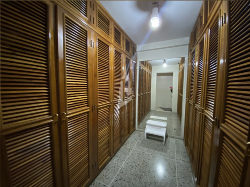 Casa En Alquiler Ubicada En El Sector Las Querencias