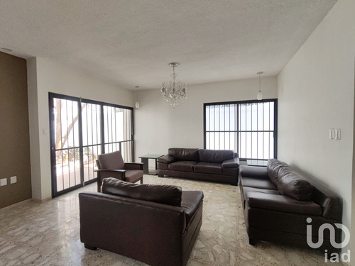 Venta Casa 5 Ambientes Ricardo Flores Magón