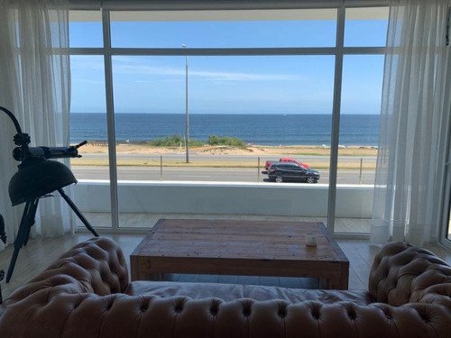 Casa En Venta De 5 Dormitorios En Playa Mansa