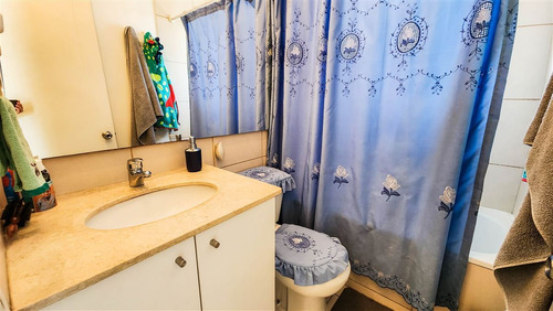 Gran Oportunidad Casa 3 Pisos 4dor. 3est. En Condominio Int