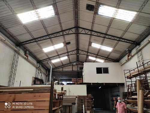Gran Galpon Sin Columnas Mas Local Show Room Y Oficinas