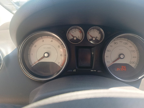 Peugeot 408 Allure 2.0 triptonic