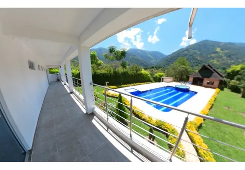 Permuto Con Piscina Caballerizas Cancha Jacuzzi Kiosco Gym Billar Lujo