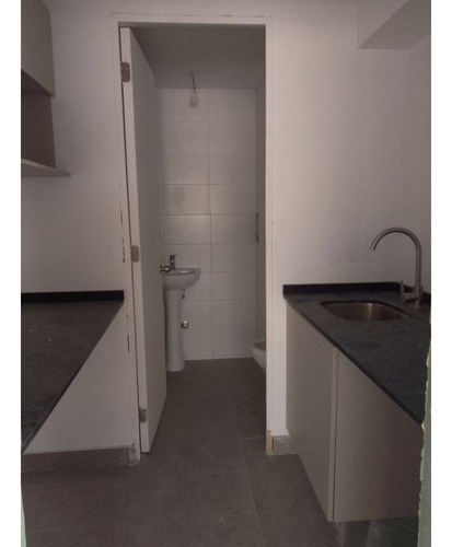 Local N°3 En Duble Almeyda A Dos Cuadras Del Metro L3 Ñuñoa