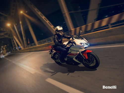 Imagen 2 de 13 de Benelli Bn 302 R Pista Carenada