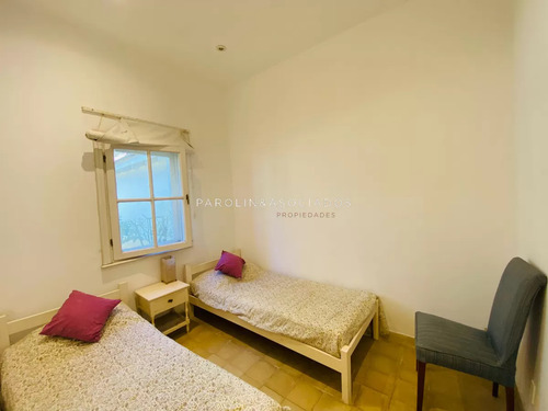 Casa En Venta De 3 Dormitorios En Barrio Privado, Laguna Blanca