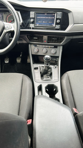 Volkswagen Jetta 1.4 TFSI TURBO T/M