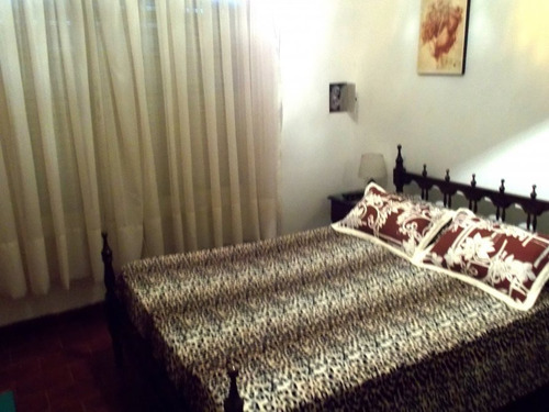 San Bernardo, Venta Amplia Casa Estilo Chalet Retasada