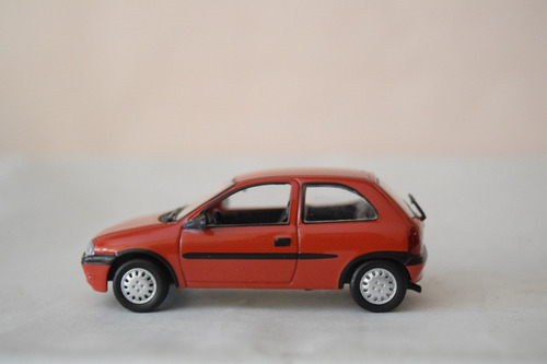 Chevrolet Corsa 2ptas Rojo Ixo 1/43 Sin Caja (Usado)