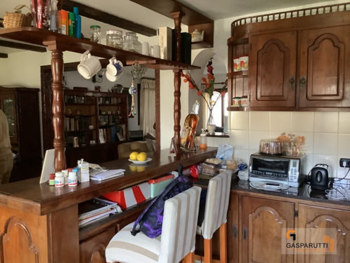 Imagen 8 de 17 de Casa En Venta En Aranjuez 5 Ambientes Con Pileta!