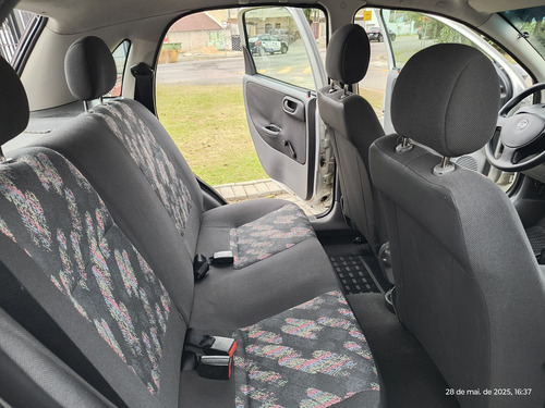 Chevrolet Corsa 1.8 Maxx Flex Power 5p