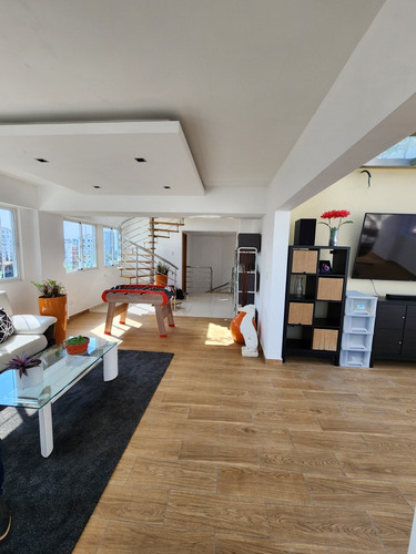 Apartamento Penthouse De 3 Niveles En Naco Cerca De La 27