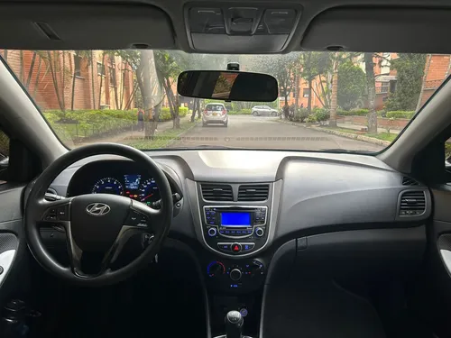Hyundai Accent 1.6l 4 p