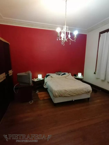 Apartamento En Venta, 2 Dormitorios, 1 Baño, Cerro Largo, Centro.