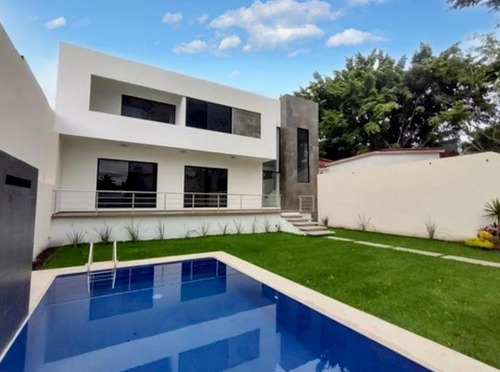 Casa  Minimalista En Venta  Nueva En Burgos De Cuernavaca,  Temixco Morelos.