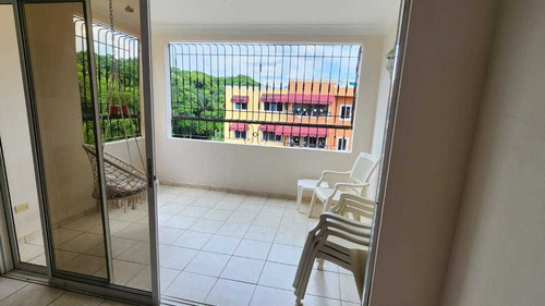 Vendo Amplio Apartamento En La República De Colombia  