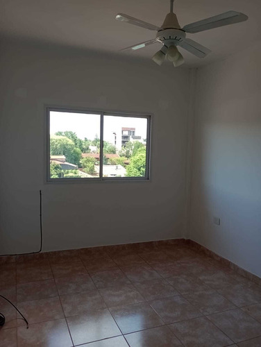 Imagen 10 de 20 de Departamento De 2 Dormitorios En Venta En Posadas, Misiones