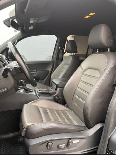 Imagen 18 de 21 de Volkswagen Amarok V6 Highline 0km 2022 Física.