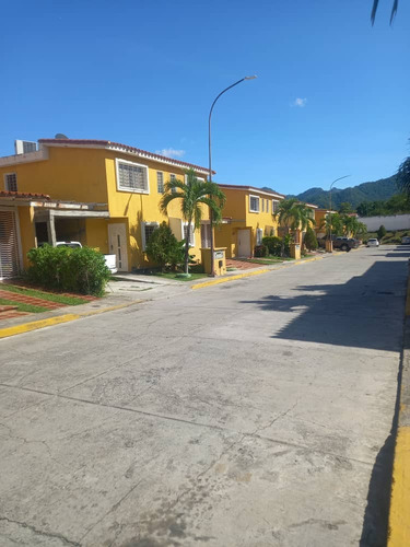 Vista Dorada Bella Casa Queda Totalmente Amueblada