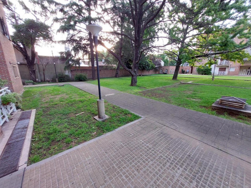 Departamento En Venta - 2 Dormitorios 1 Baño - 80mts2 - Monte Grande