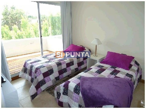Imagen 8 de 10 de Apartamento En Playa Mansa