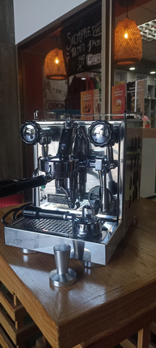 Máquina De Café Rocket Espresso 