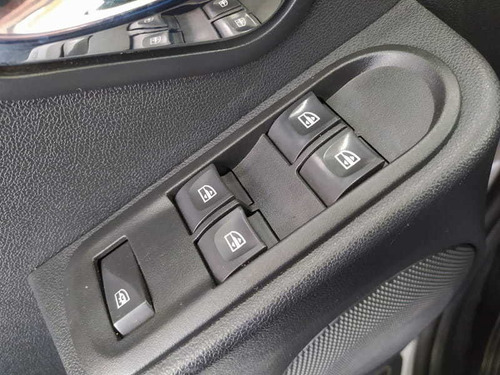 Imagem 12 de 14 de Renault Duster 2.0 D 4x2 A 2016