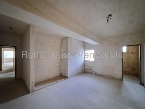 Apartamento En Venta Urb San Isidro Obra Gris 25-11942 Jja