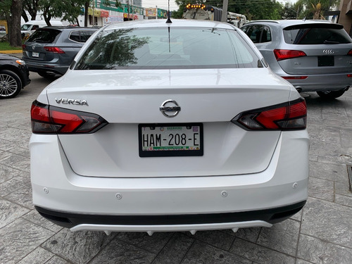 Imagen 8 de 14 de Nissan Versa Advance Mt 2020