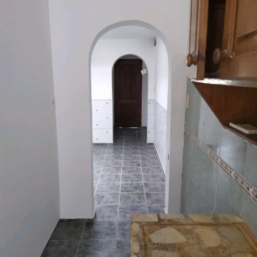 Imagen 6 de 15 de Divina Casa De 2 Dormitorios A Dos Cuadras Del Parque Prado!