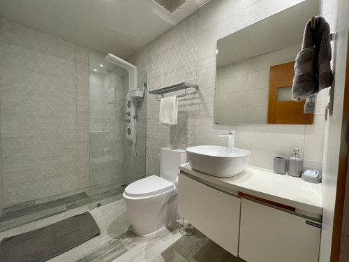 Piantini - Apartamento Amueblado | 2 Habitaciones 2.5 Baños | 2 Parqueos | Balcón | Piscina | Gimnasio Us$2,500