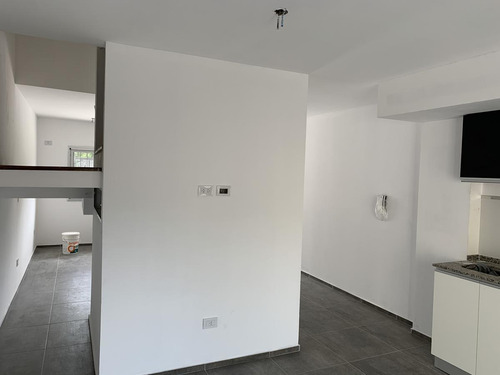 Imagen 10 de 28 de Venta Casa Ph Duplex 2 Dormitorios Fisherton R Permuto Cochera