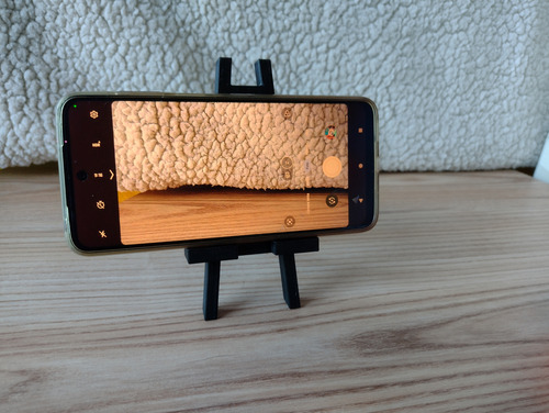 Porta Celular Con Forma De Atril De Pintor