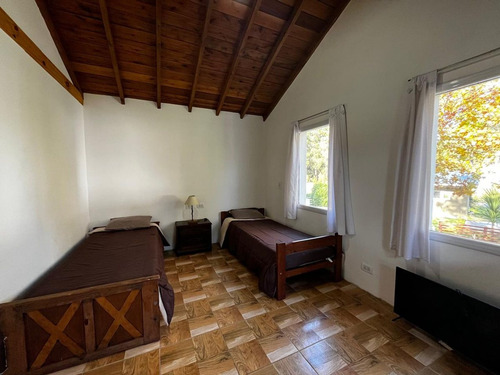 Venta De Casa + Monoambiente En La Caleta