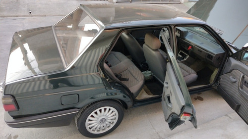 Imagem 3 de 5 de Volkswagen Voyage 1.8 Argentino 4porta