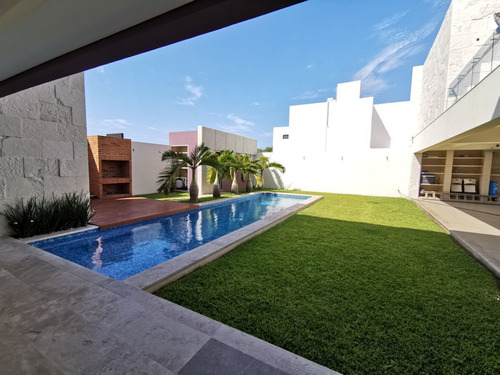 Casa Lujosa En Residencia En Las Palmas Green Con Alberca