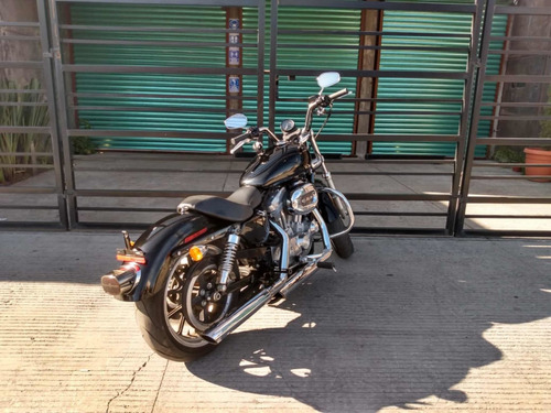 Harley Davidson Súper Low 883 2014