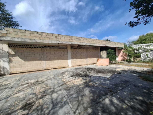 Terreno De 3200 M2 Con Construccion De 600 M2 Seye, Yucatan