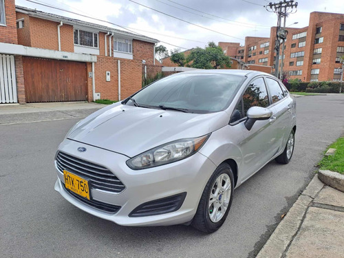 Ford Fiesta 1.6 Sportback Se Mecánica