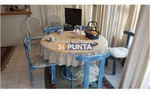 Imagen 7 de 27 de Apartamento De 2 Dormitorios Y 2 Baños A 1 Cuadra De Gorlero, Con Gran Terraza Y Parrillero Propio.