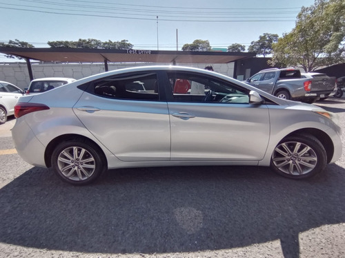 Imagen 9 de 13 de Hyundai Elantra Gls Premium 4869